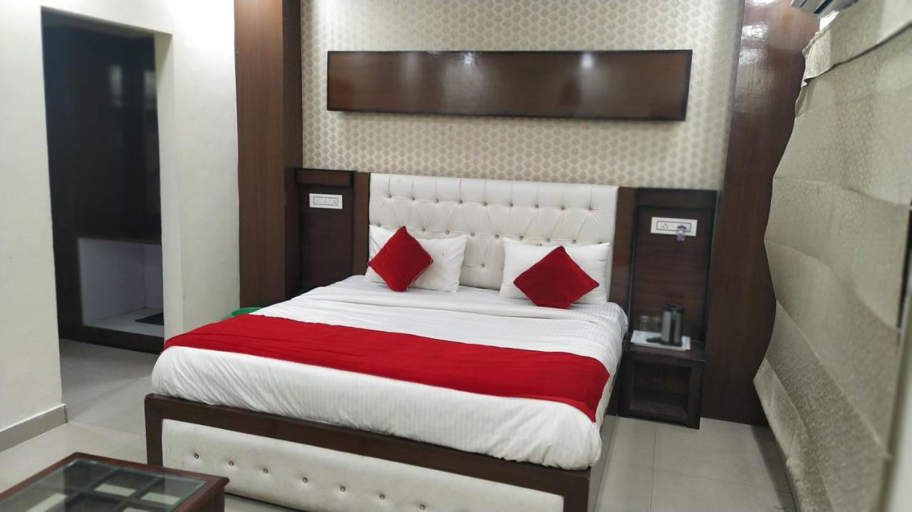 Hotel Eurasia Mohali International Airport Zirakpur Exterior foto